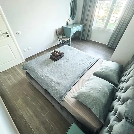 Durres Blue Escape A13 דירה גולם