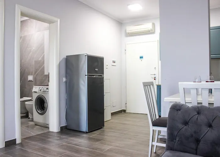 Durres Blue Escape A13 דירה גולם