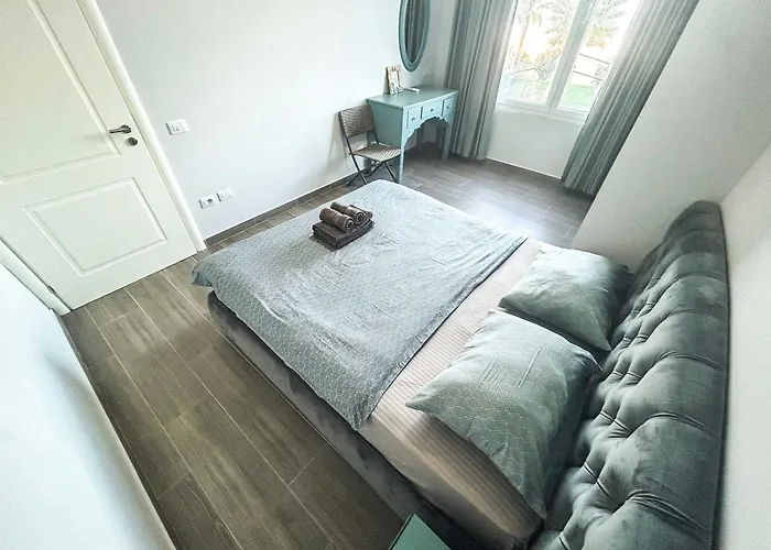 Durres Blue Escape A13 דירה גולם