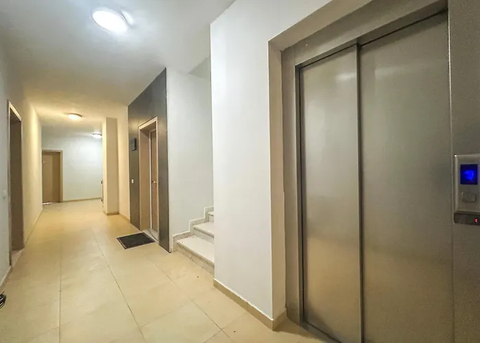 דירה Durres Blue Escape A13 גולם